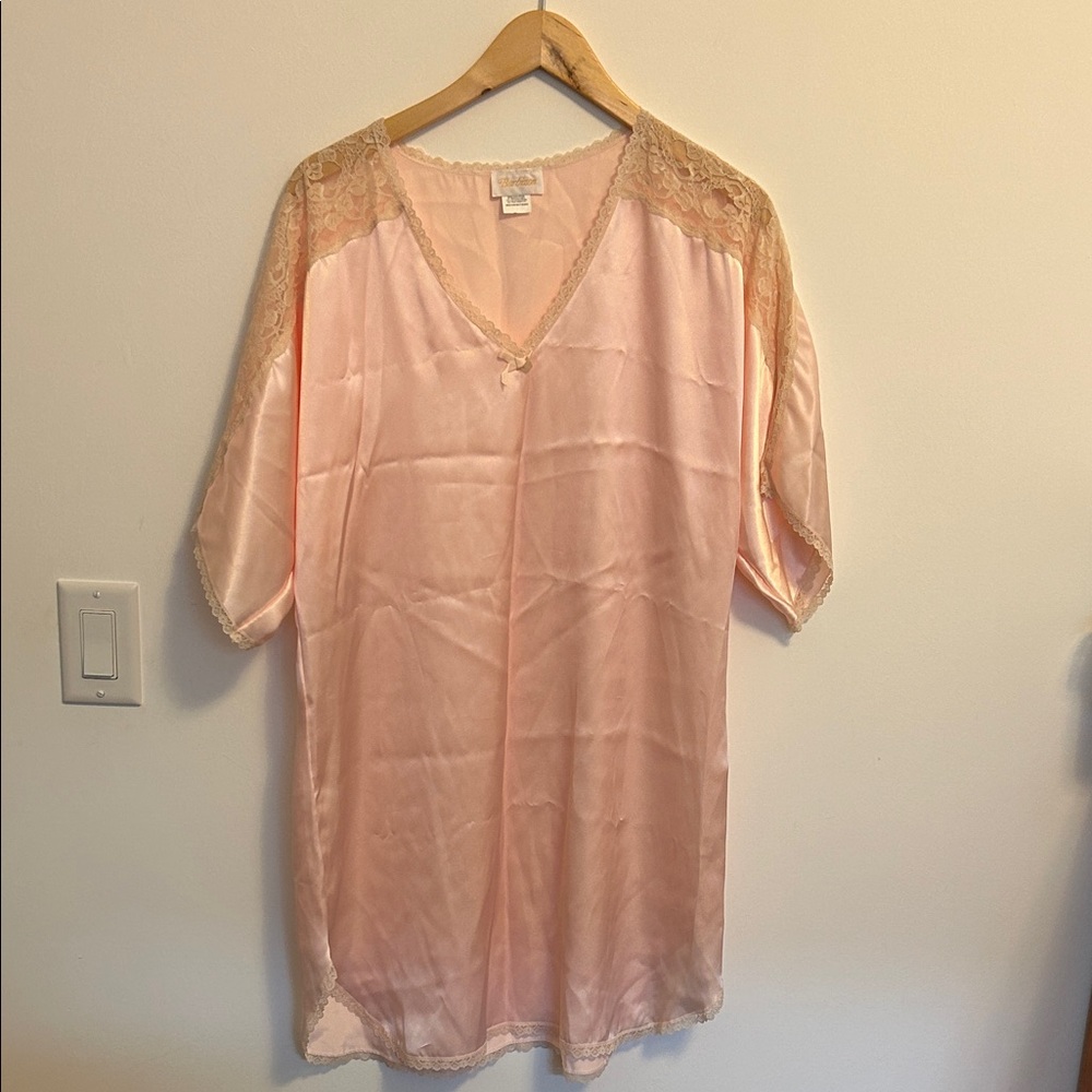 Elegant Pink Lace Trim Chemise